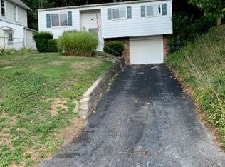 1023 Lessing St, Pittsburgh, PA 15220