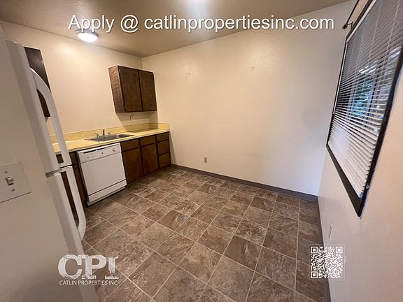 3rd image of 3016 Maryland St #14