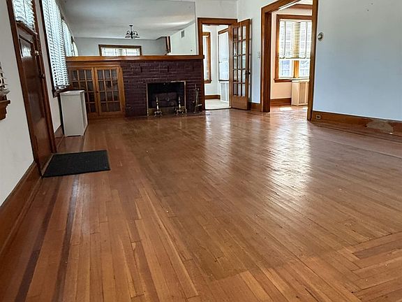2nd image of 3600 Erie Ave
