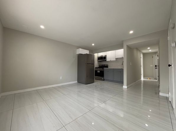 80 Chamberlain St #10