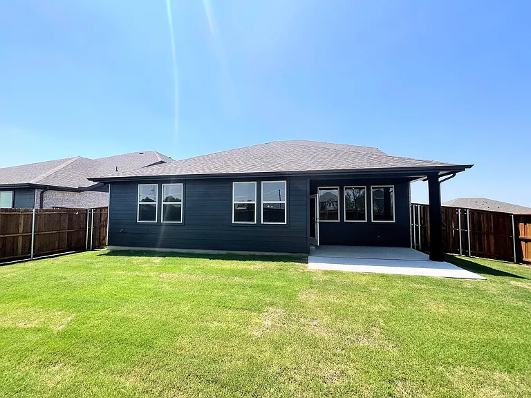 3201 Riverlawn Dr — Photo 30