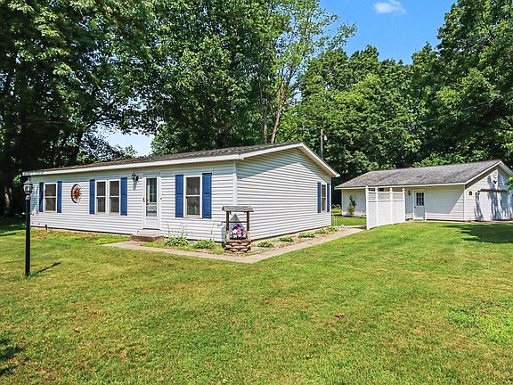 2nd image of 14164 Riverside Dr