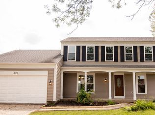 875 Burning Trl, Carol Stream, IL 60188