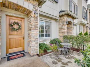 29029 SW Costa Cir W, Wilsonville, OR 97070