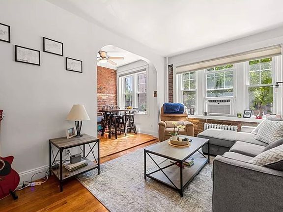 3rd image of 3 Crawford St APT 1