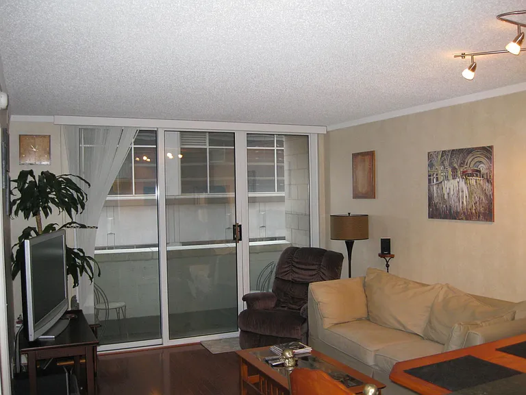 880 N Pollard St #327 — Photo 1