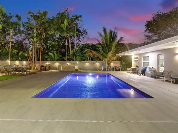 2126 NE 187th St, North Miami Beach, FL 33179