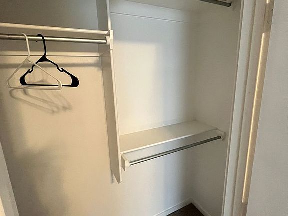 3rd image of 3118 Urbana Pl