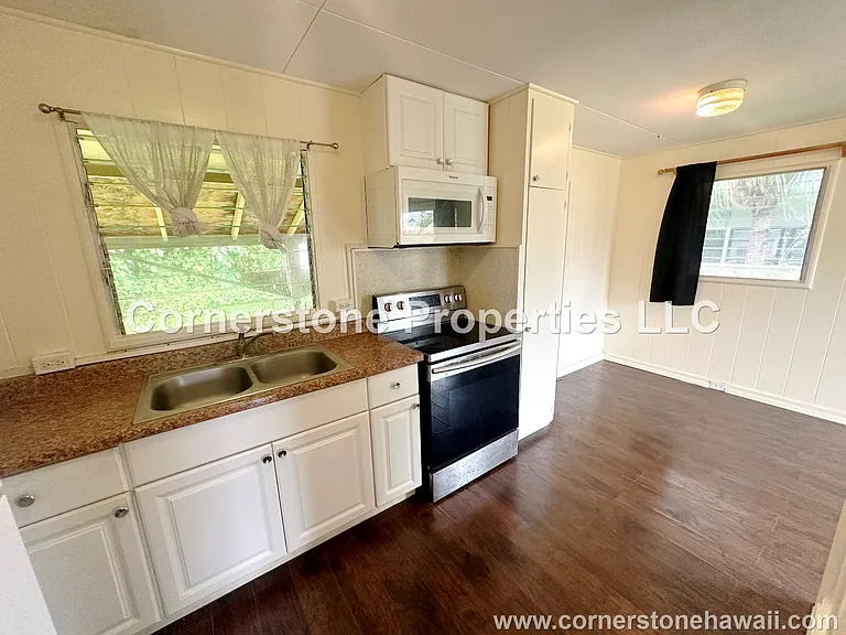 528 Oneawa St — Photo 5