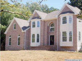 4 Spring Valley Dr, Holmdel, NJ 07733