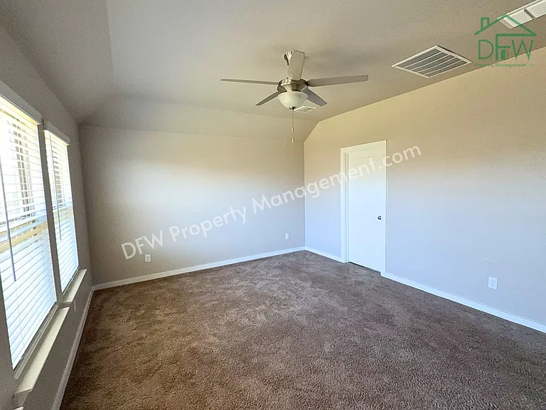 2508 Shakopee St — Photo 11