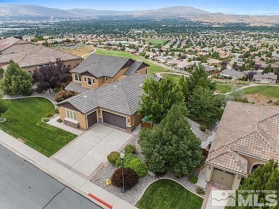 2nd image of 2960 Savona Dr