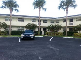 68 Yacht Club Dr APT 4, North Palm Beach, FL 33408