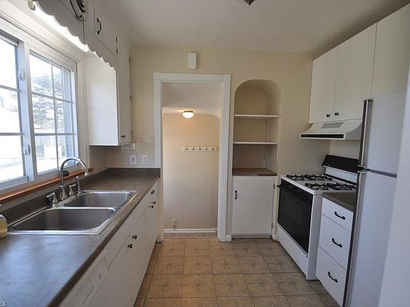 5th image of 3735 W 210th St