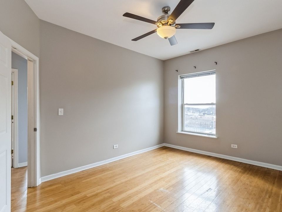 12 x 14 - Master Bedroom