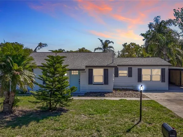 1209 W Camellia Dr, Brandon, FL 33510