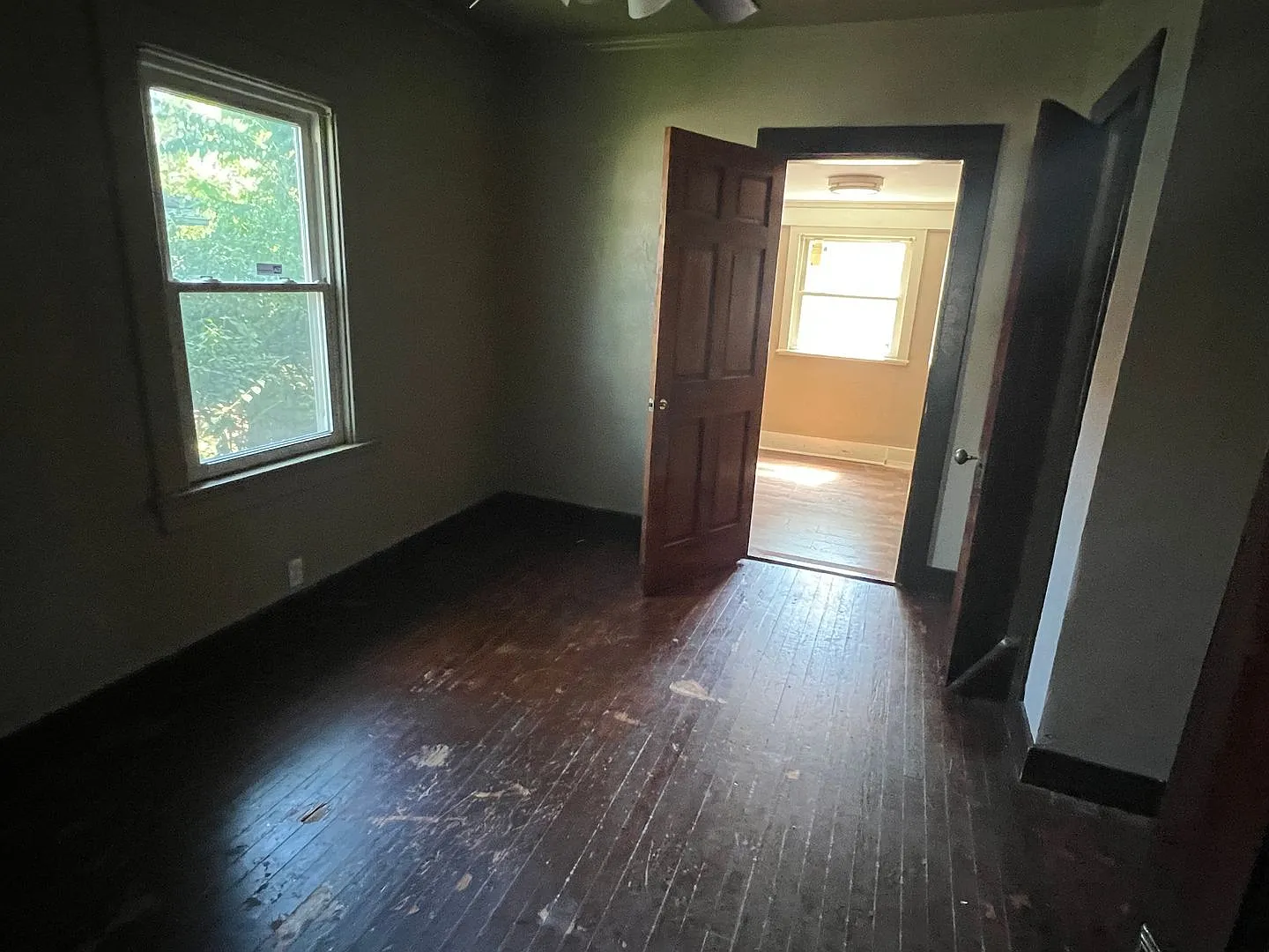 2 bedroom, 1 bathroom house with family room — Photo 3