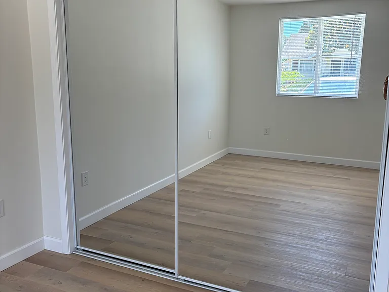 337 E La Veta Ave — Photo 6