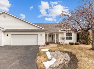 1513 Dickenson Ct, Neenah, WI