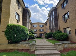7824 S South Shore Dr #B2, Chicago, IL 60649