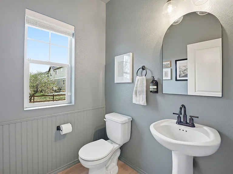 409 Noquet Ct — Photo 38