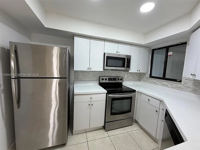 8305 SW 152nd Ave #Penthouse 1 — Photo 10