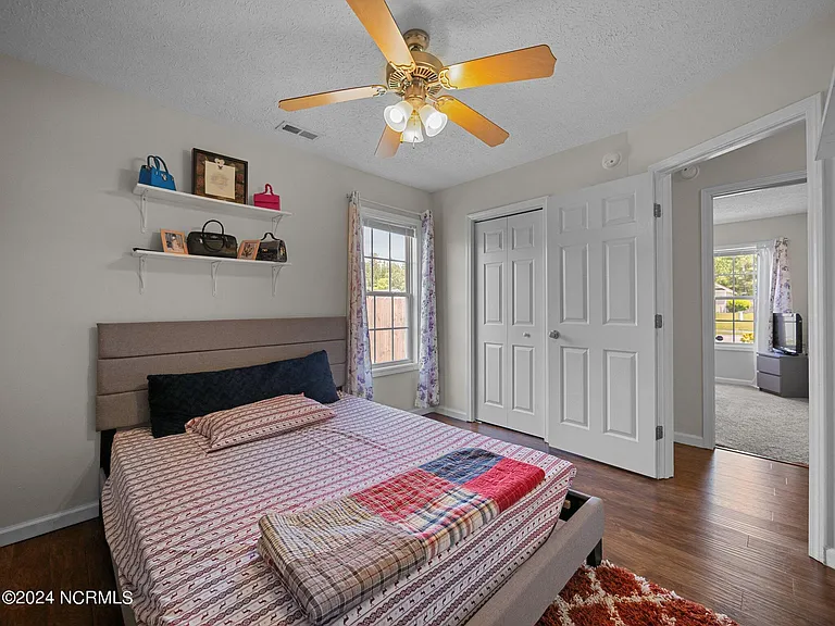 204 Jasmine Ln — Photo 42