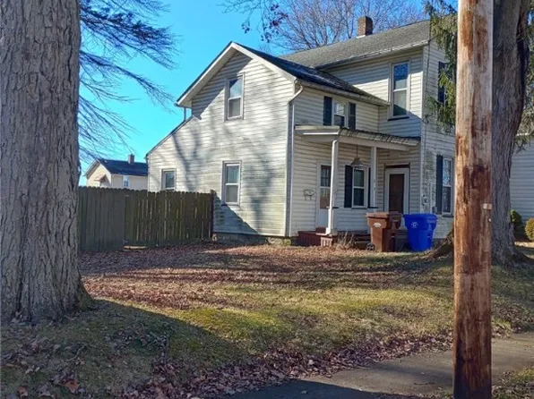 207 Clinton St, Greenville, PA 16125