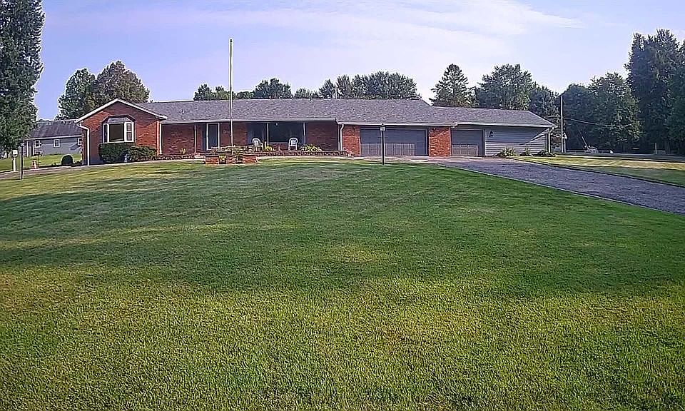 1st image of 427 Mill Rd