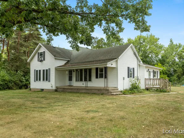 5479 W 80th St, Fremont, MI 49412