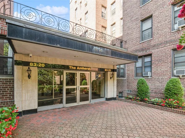 83-20 141 ST #6 N, Briarwood, NY 11435