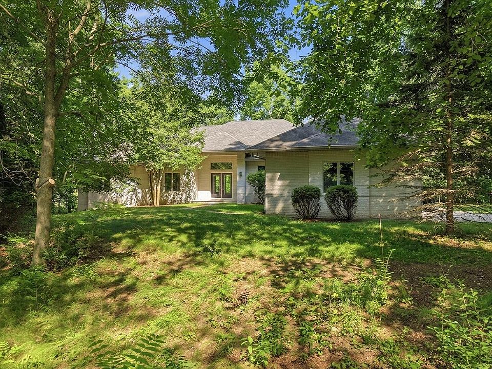 1st image of 7544 Lake Hollow Ct