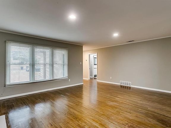 4th image of 2732 Forest Park Blvd