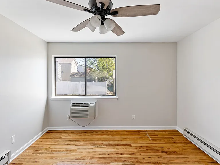 420 Highland Ave — Photo 10