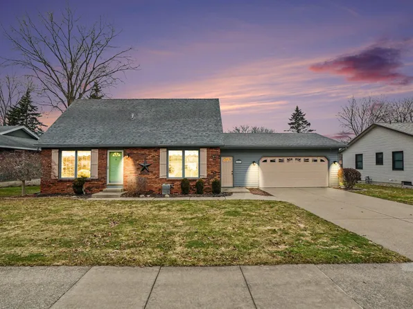 1017 Princeton Ct, Holland, MI 49423