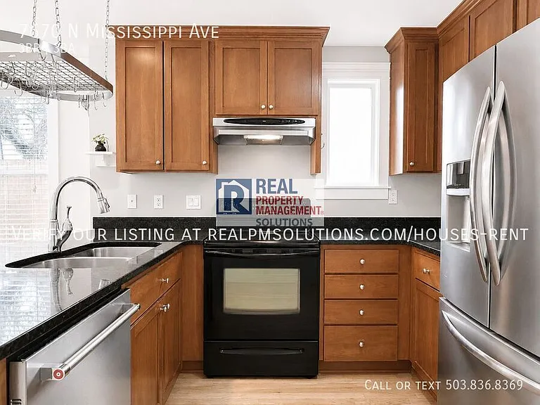 7670 N Mississippi Ave — Photo 9