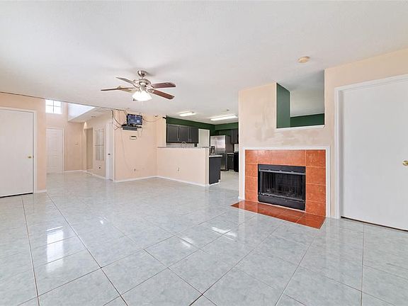 5th image of 9122 Belle Glen Dr