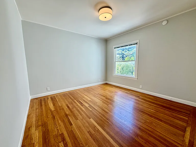 1842 Jefferson St #206 — Photo 3