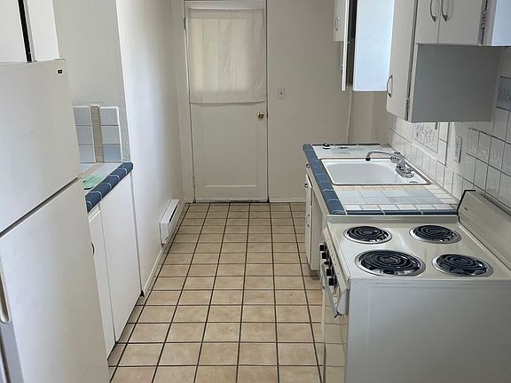4th image of 93 NE Kettle St APT C1