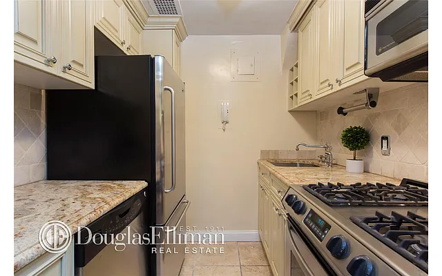 Sold by Douglas Elliman | media 3