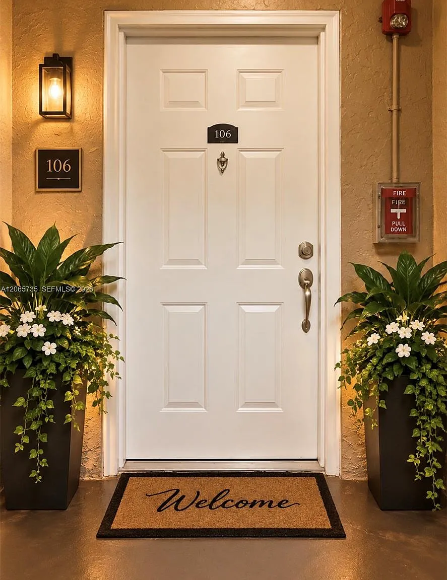 Grand Marquis Condo Homes — Photo 2