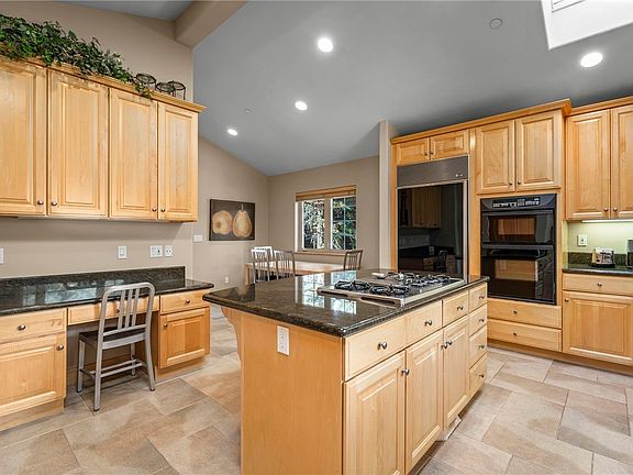 4th image of 253 Deer Ct