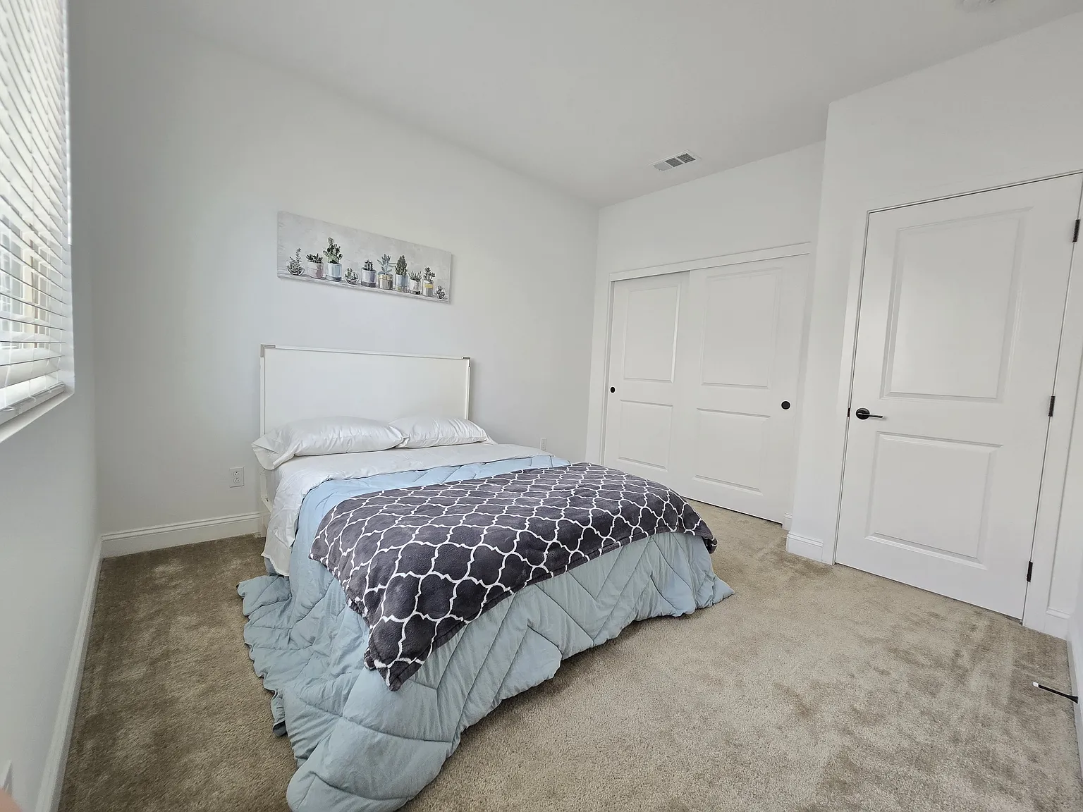 Carol Lee Ln, Escondido — Photo 2