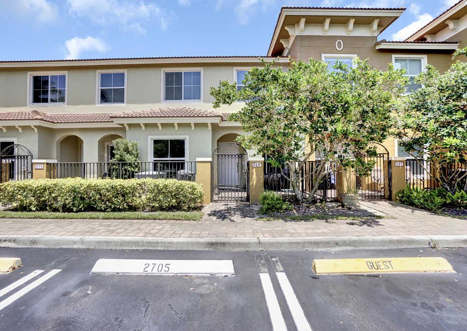 1st image of 368 Lake Monterey Cir