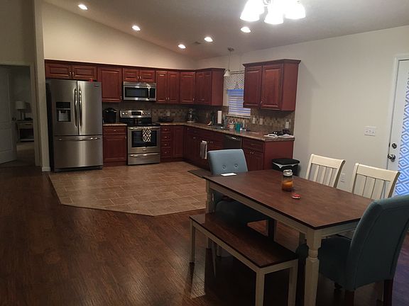 Kitchen/dining