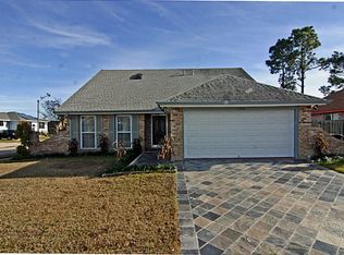 11240 N Idlewood Ct, New Orleans, LA 70128