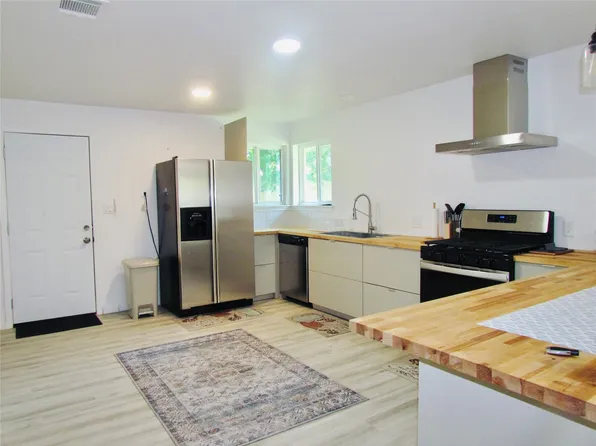639 Feamster Dr, Houston, TX 77022