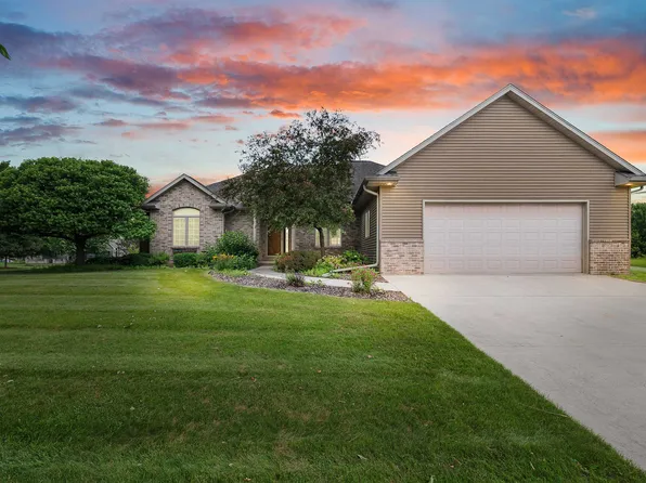 575 Lebaron Ln, Fond Du Lac, WI 54935