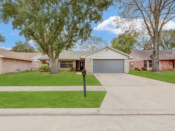 2nd image of 22127 Birch Valley Dr