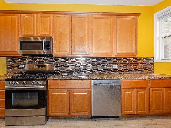 5th image of 5123 S Ingleside Ave Unit 2S